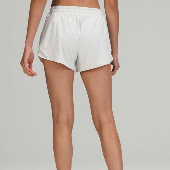 Lululemon Hotty Hot Low Rise Short 4" size 4 - Picture 3 of 8